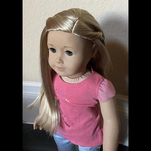 American Girl Of The Year Isabelle Palmer Retired - Picture 2 of 3